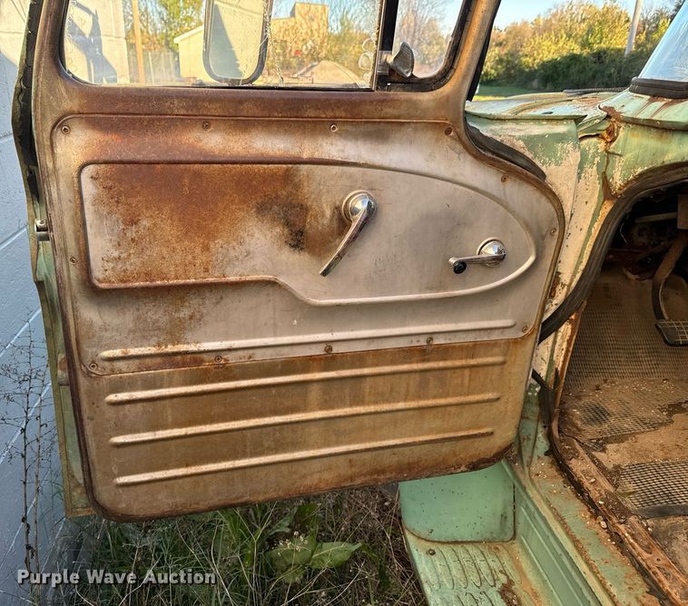 image for item DU9595 1960 Chevrolet C60 dump flatbed truck