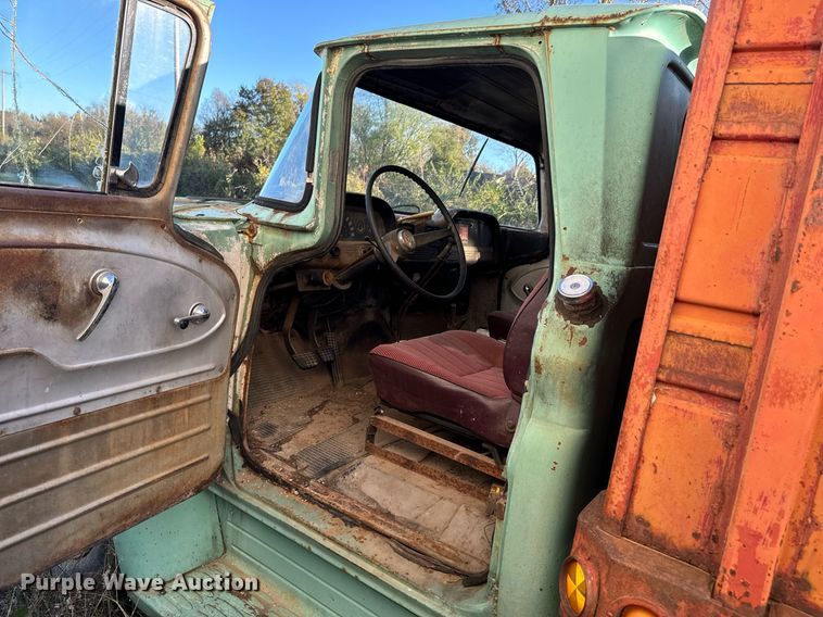 image for item DU9595 1960 Chevrolet C60 dump flatbed truck