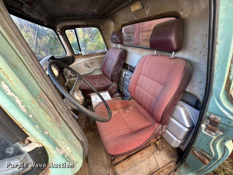 image for item DU9595 1960 Chevrolet C60 dump flatbed truck