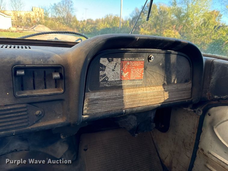 image for item DU9595 1960 Chevrolet C60 dump flatbed truck