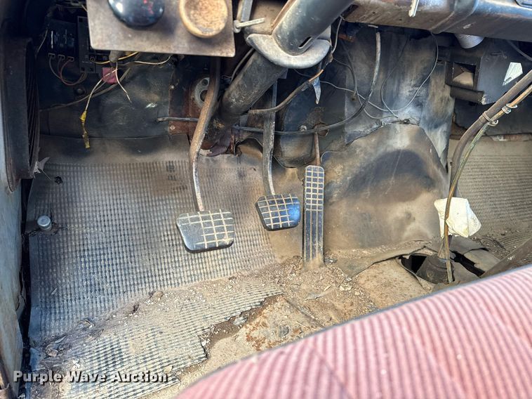 image for item DU9595 1960 Chevrolet C60 dump flatbed truck