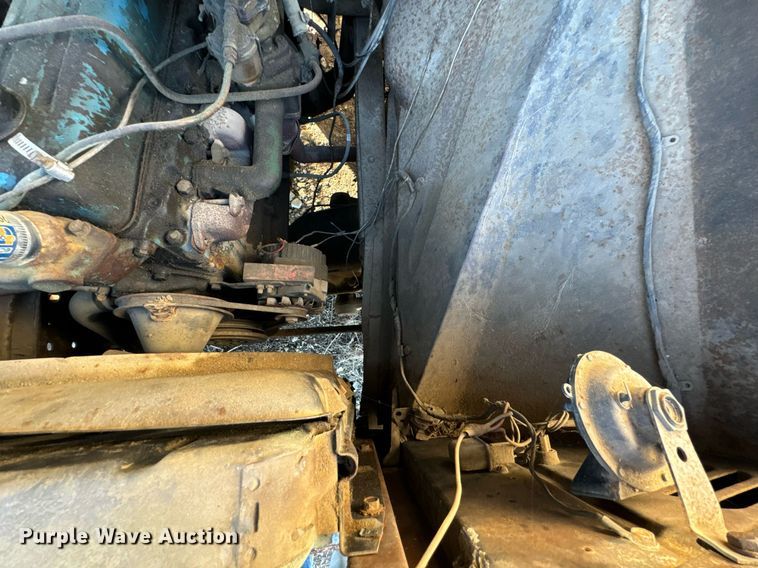 image for item DU9595 1960 Chevrolet C60 dump flatbed truck