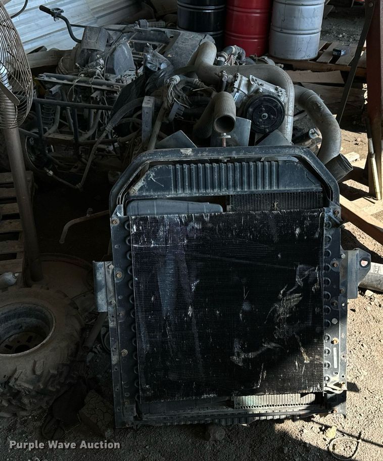 image for item DU9601 Engine and transmission parts