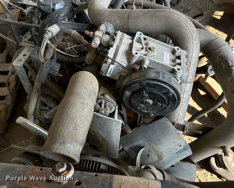 image for item DU9601 Engine and transmission parts