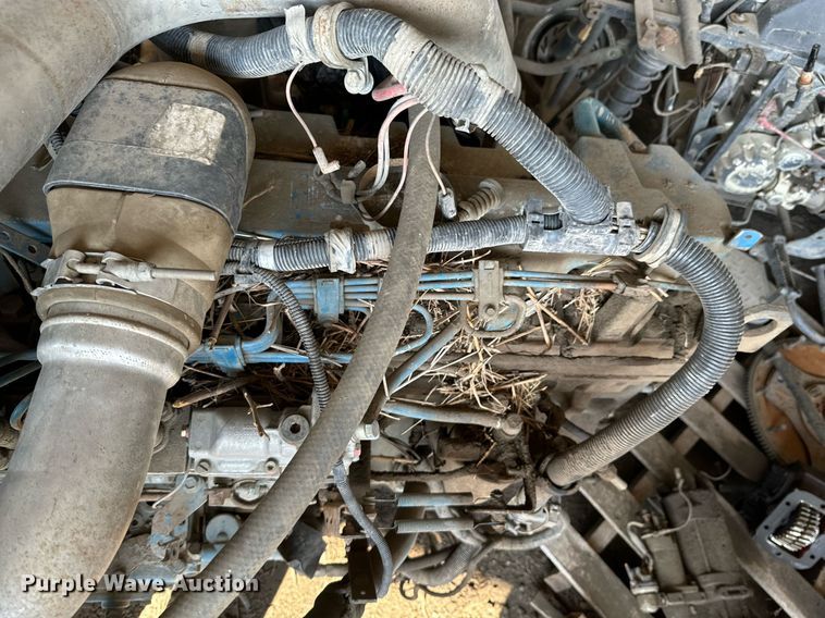 image for item DU9601 Engine and transmission parts