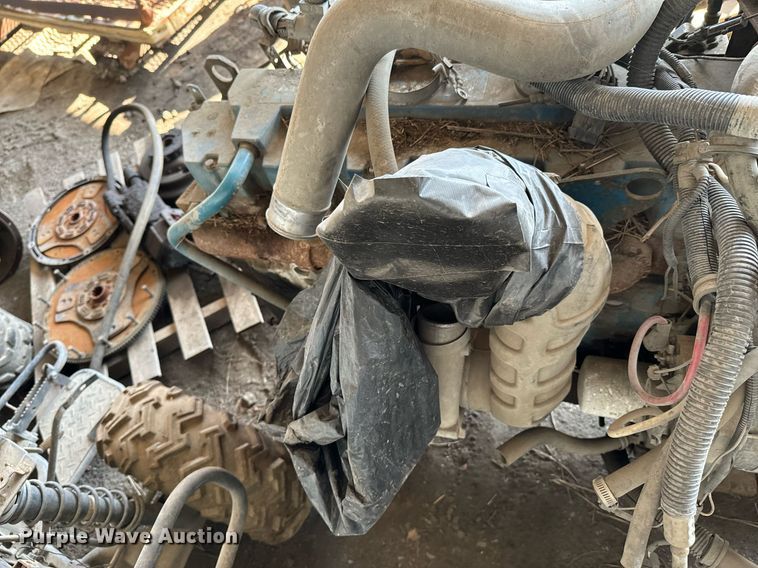 image for item DU9601 Engine and transmission parts