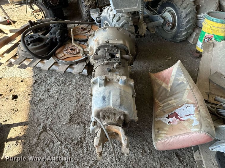 image for item DU9601 Engine and transmission parts