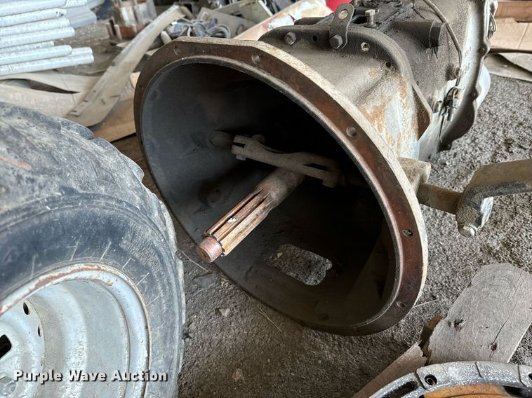 image for item DU9601 Engine and transmission parts