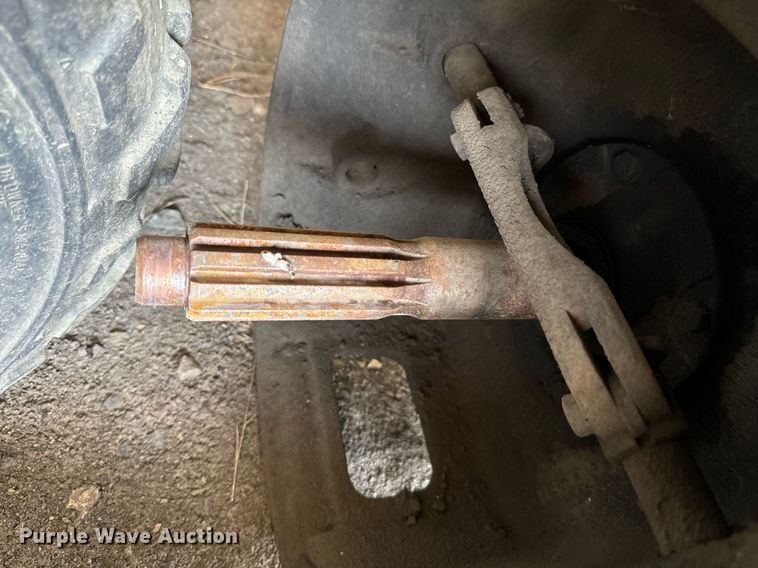 image for item DU9601 Engine and transmission parts