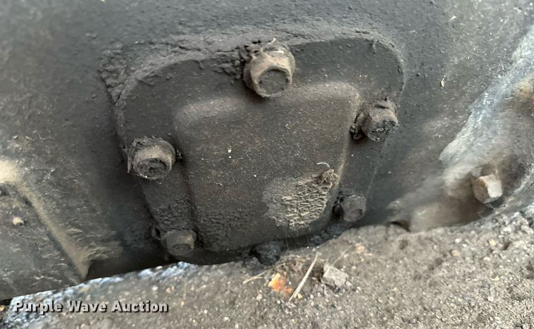 image for item DU9601 Engine and transmission parts