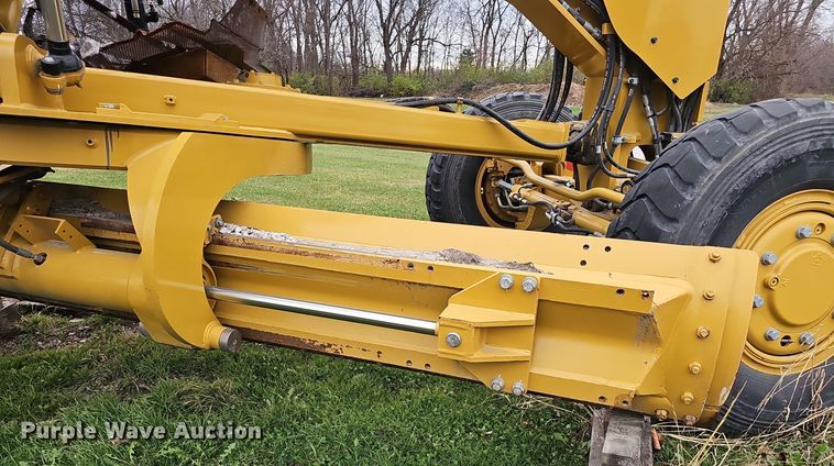 image for item DV0058 2019 Caterpillar  140 AWD motor grader