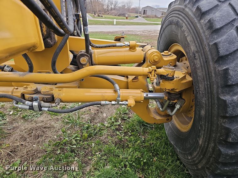 image for item DV0058 2019 Caterpillar  140 AWD motor grader