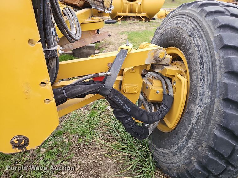 image for item DV0058 2019 Caterpillar  140 AWD motor grader
