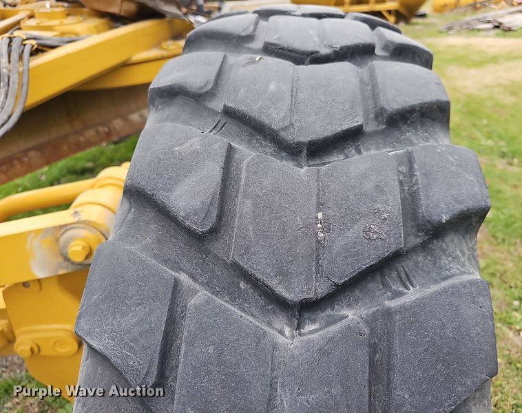 image for item DV0058 2019 Caterpillar  140 AWD motor grader