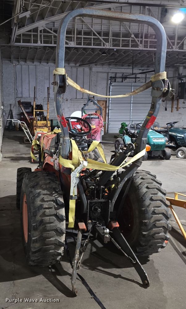 image for item DV0083 Kubota B7610 MFWD tractor