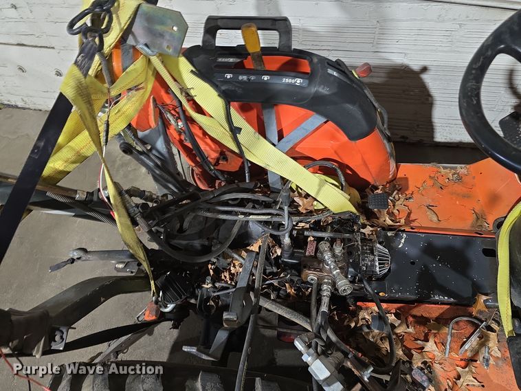 image for item DV0083 Kubota B7610 MFWD tractor