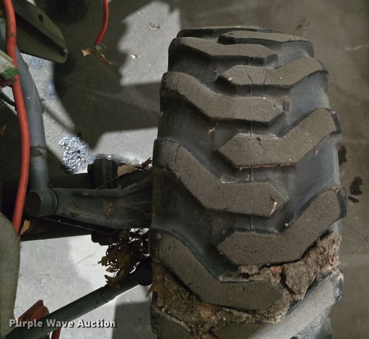 image for item DV0083 Kubota B7610 MFWD tractor