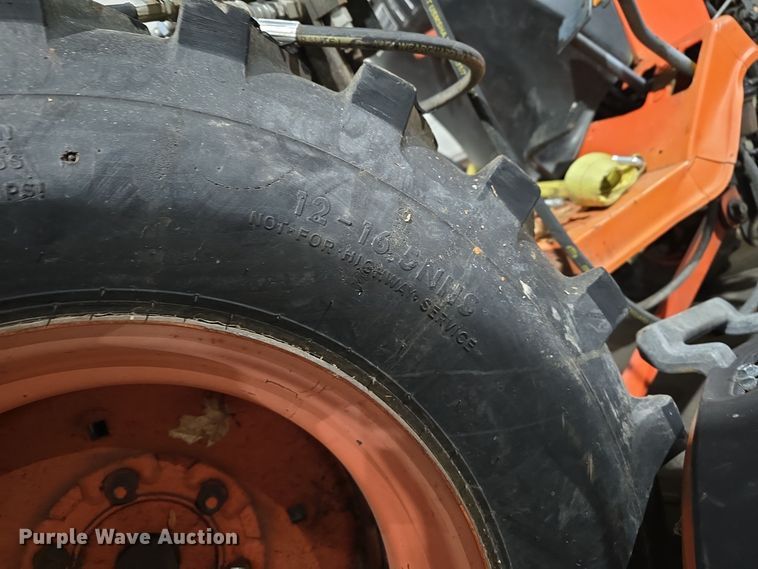 image for item DV0083 Kubota B7610 MFWD tractor