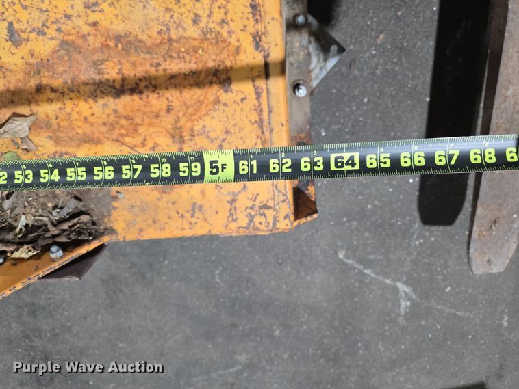 image for item DV0083 Kubota B7610 MFWD tractor