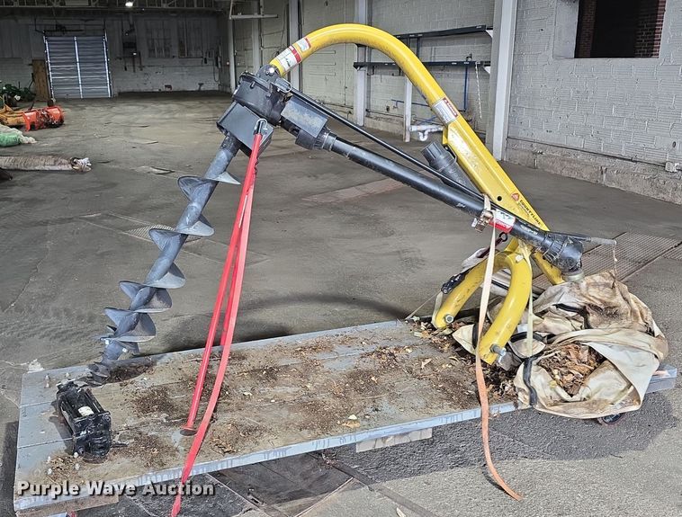 image for item DV0083 Kubota B7610 MFWD tractor