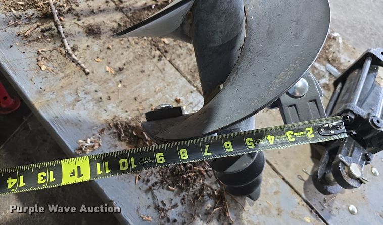 image for item DV0083 Kubota B7610 MFWD tractor