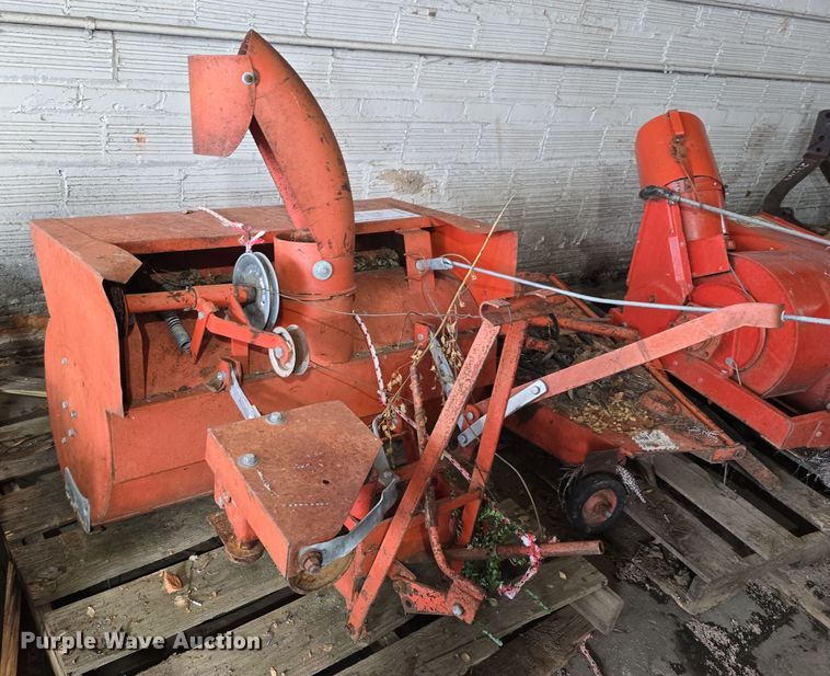 image for item DV0088 Tractor attachments