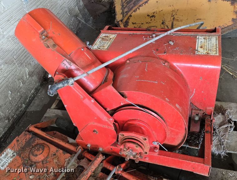 image for item DV0088 Tractor attachments