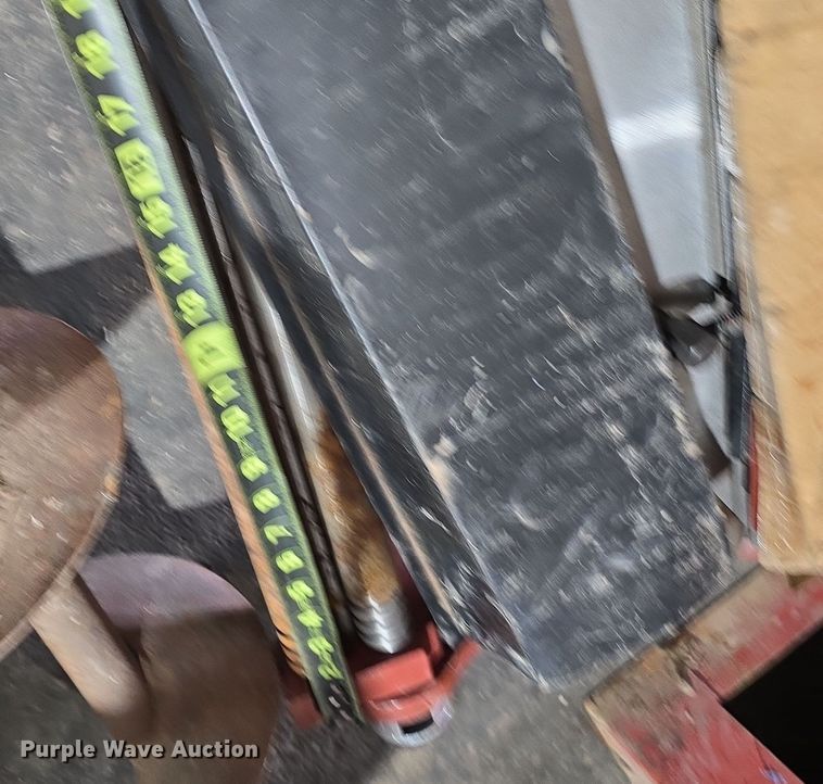 image for item DV0090 Concrete equipment