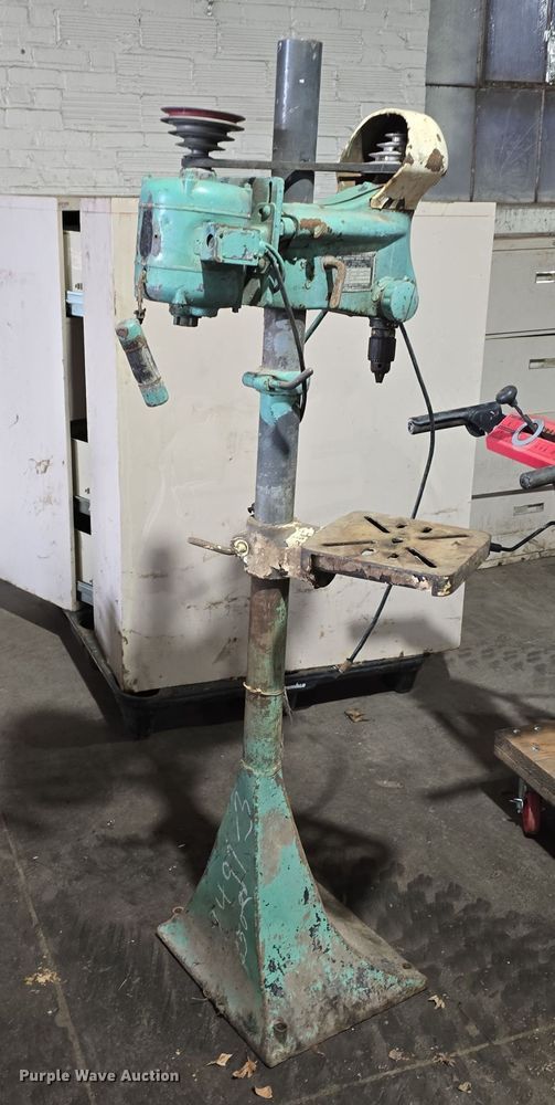 image for item DV0090 Concrete equipment