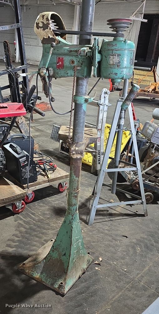 image for item DV0090 Concrete equipment