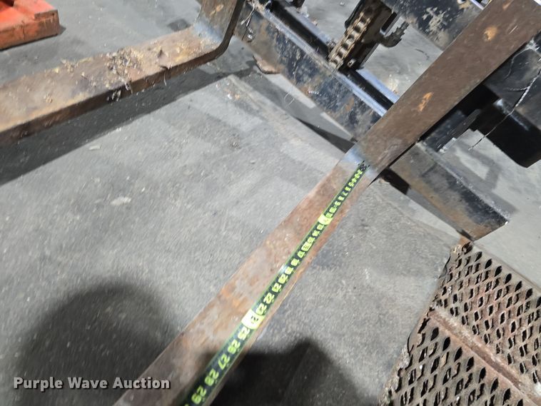 image for item DV0091 Tractor attachments