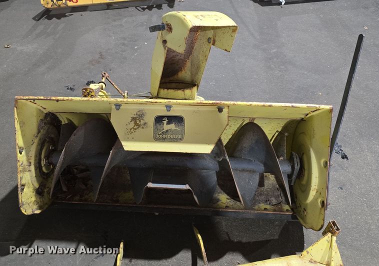 image for item DV0091 Tractor attachments