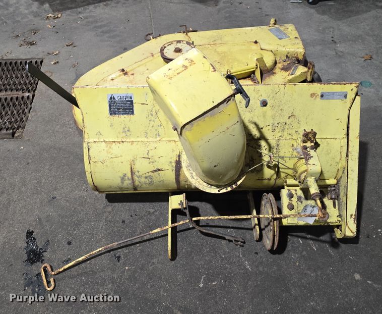 image for item DV0091 Tractor attachments