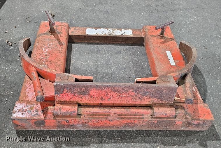 image for item DV0091 Tractor attachments