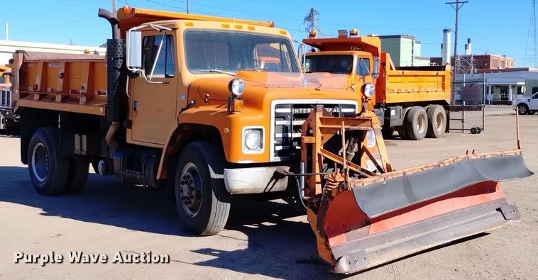 image for item DV6595 1984 International  1954 dump truck