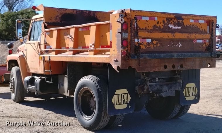 image for item DV6595 1984 International  1954 dump truck
