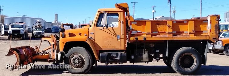 image for item DV6595 1984 International  1954 dump truck