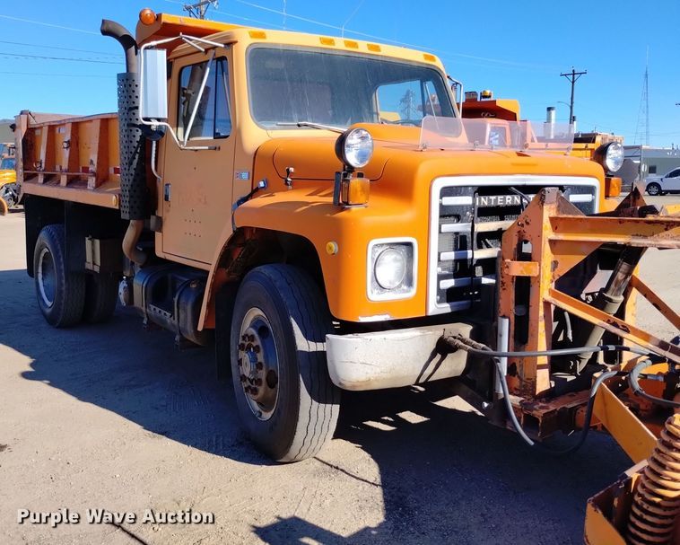 image for item DV6595 1984 International  1954 dump truck