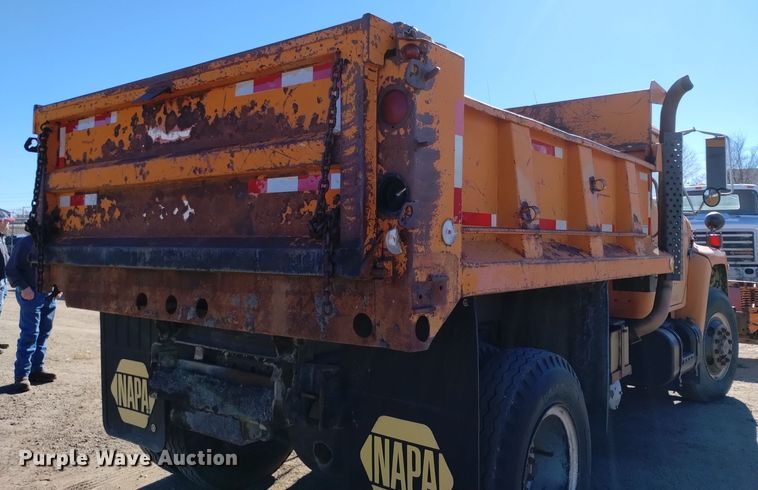 image for item DV6595 1984 International  1954 dump truck