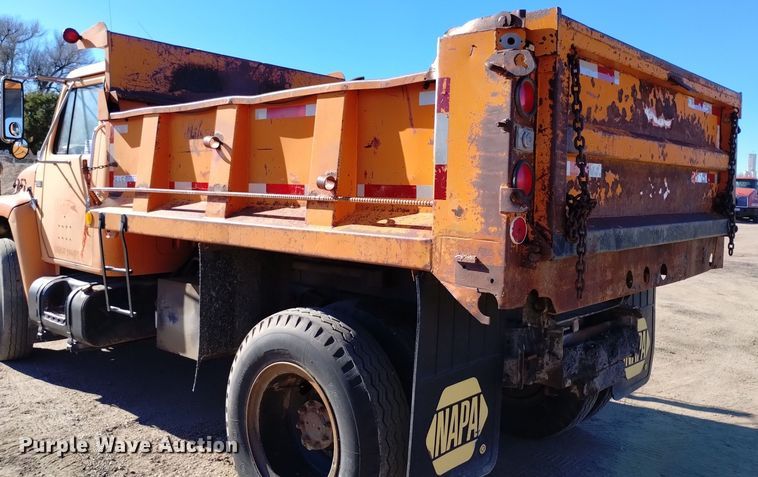 image for item DV6595 1984 International  1954 dump truck