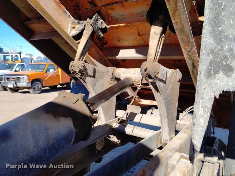 image for item DV6595 1984 International  1954 dump truck