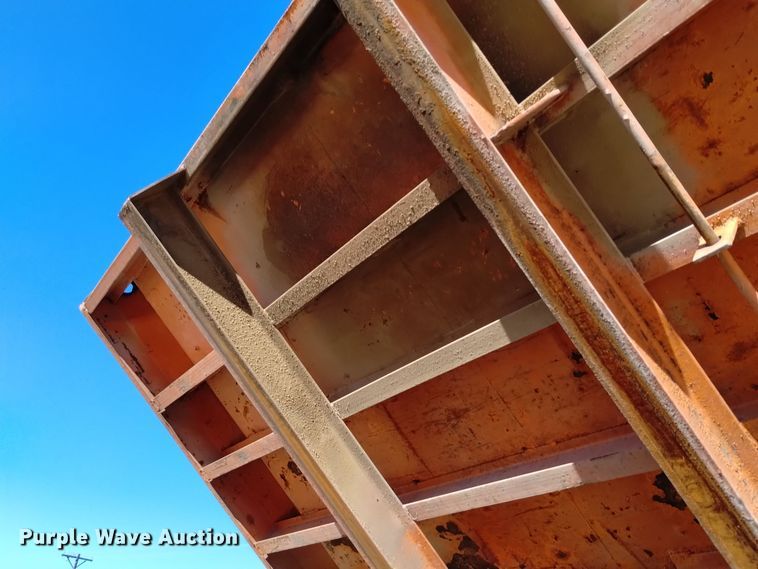 image for item DV6595 1984 International  1954 dump truck