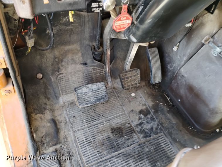 image for item DV6595 1984 International  1954 dump truck