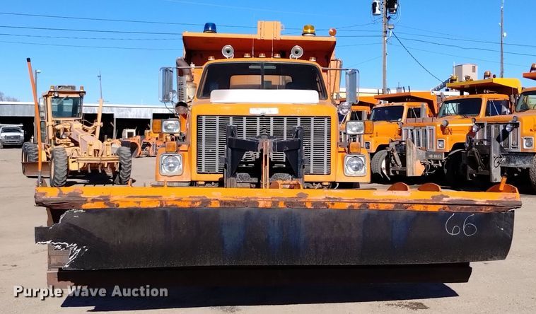 image for item DV6599 1989 GMC Brigadier dump truck