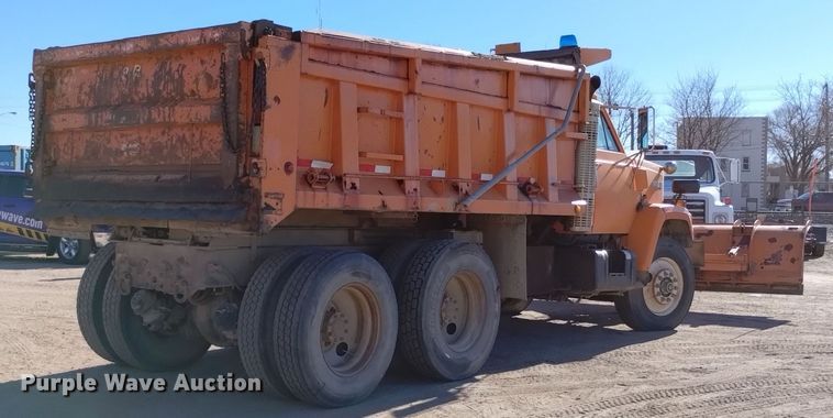 image for item DV6599 1989 GMC Brigadier dump truck