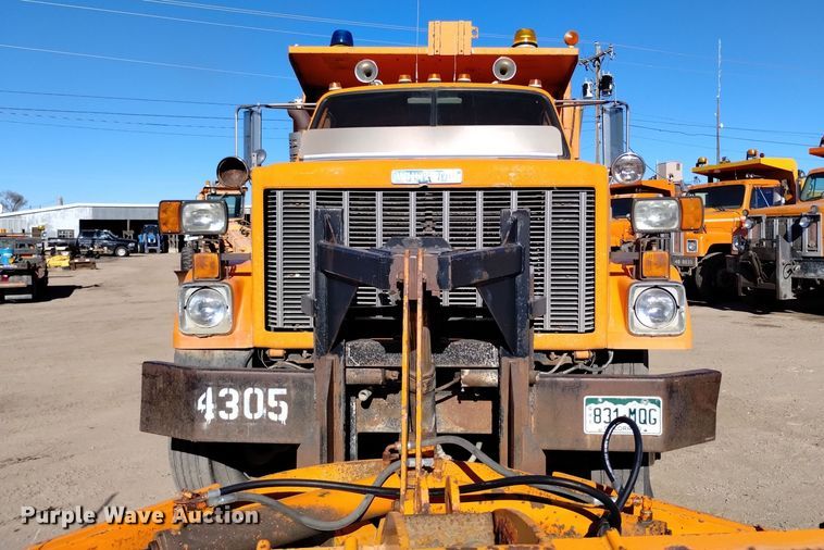 image for item DV6599 1989 GMC Brigadier dump truck