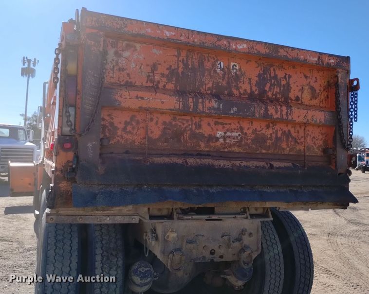 image for item DV6599 1989 GMC Brigadier dump truck