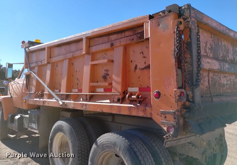 image for item DV6599 1989 GMC Brigadier dump truck