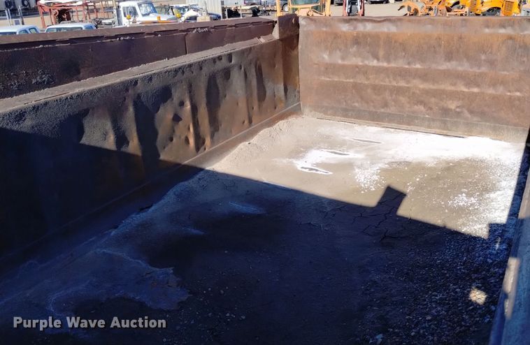 image for item DV6599 1989 GMC Brigadier dump truck