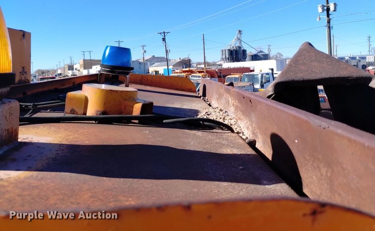 image for item DV6599 1989 GMC Brigadier dump truck